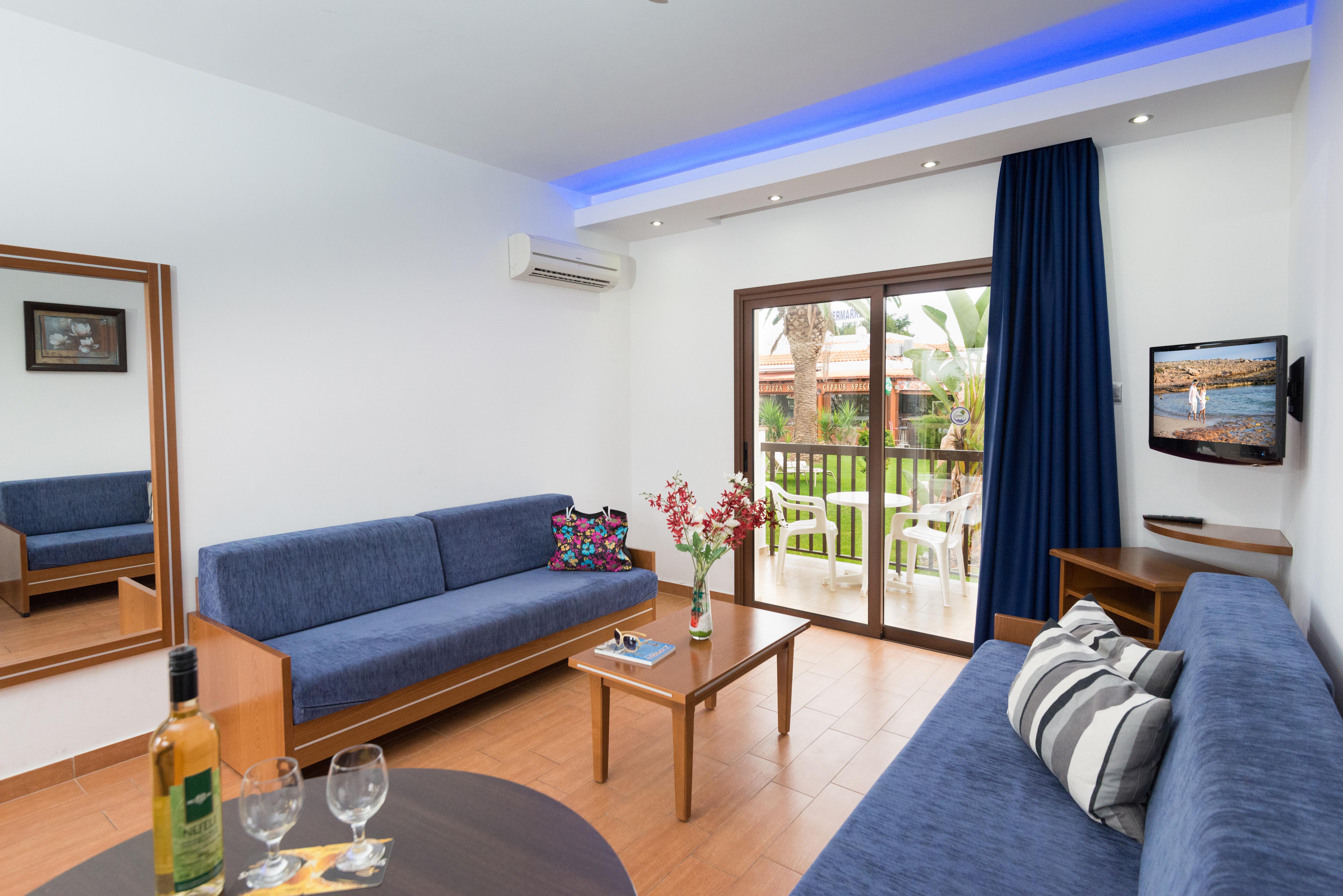 Loutsiana Deluxe Apts Ayia Napa Ngoại thất bức ảnh