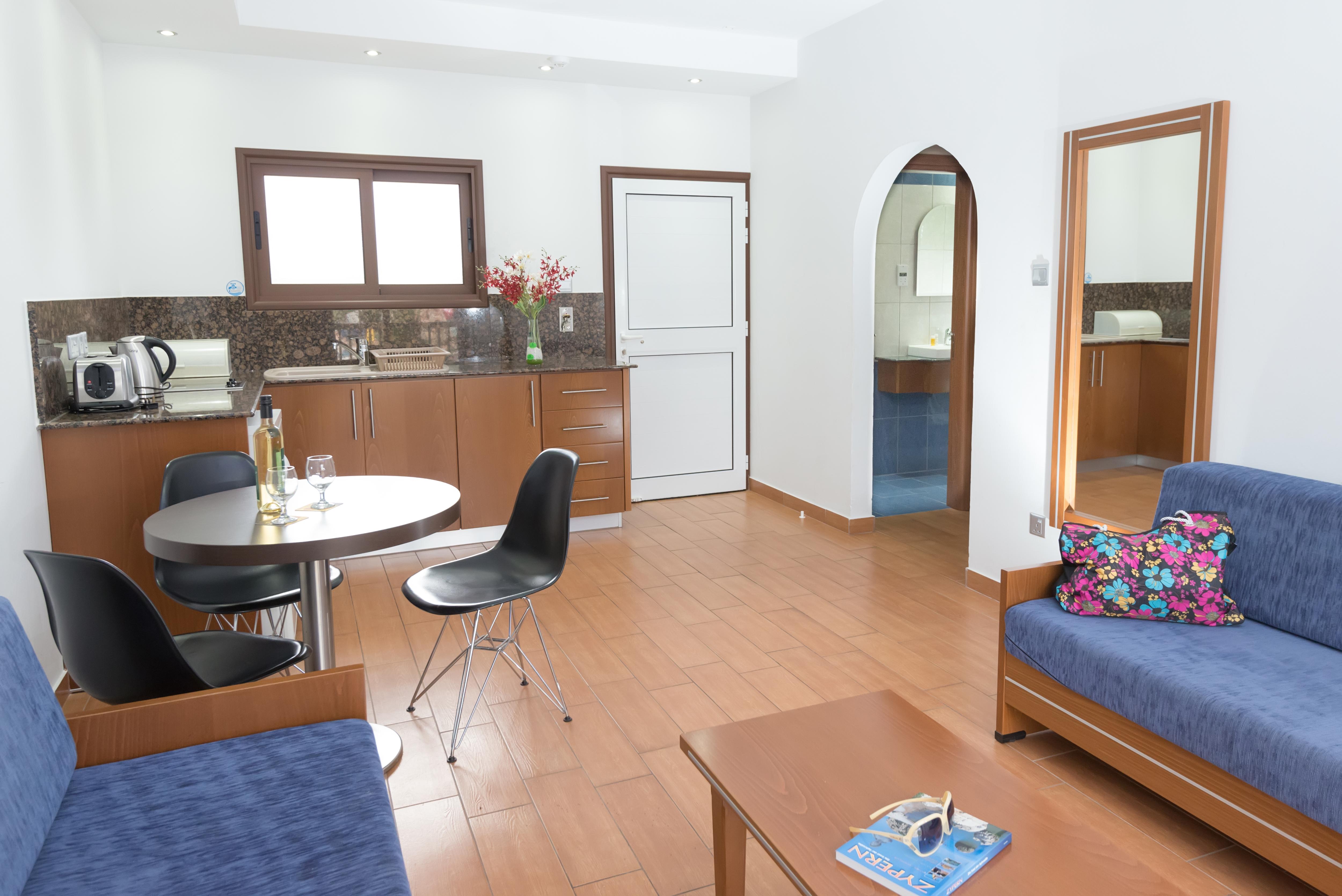 Loutsiana Deluxe Apts Ayia Napa Ngoại thất bức ảnh