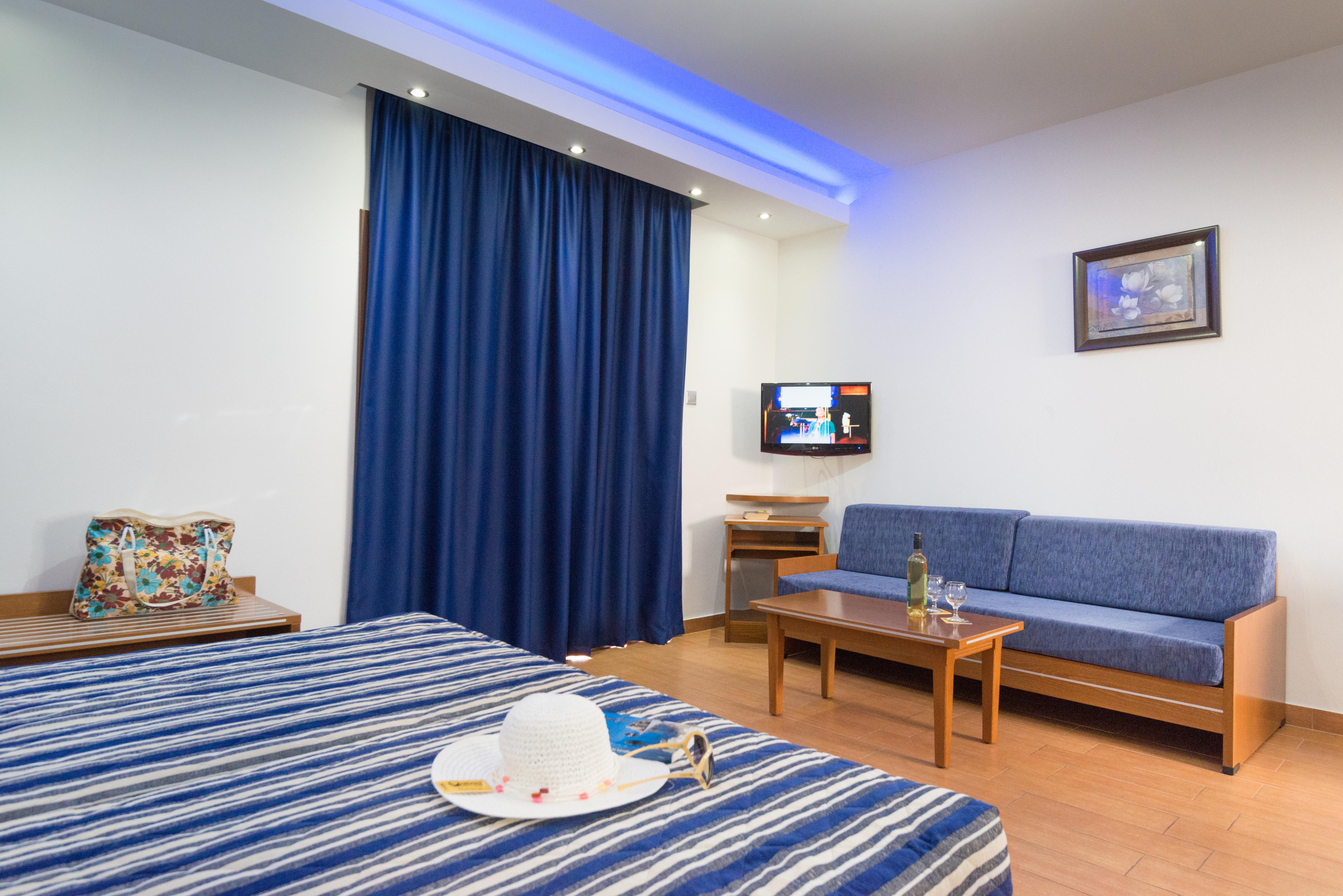 Loutsiana Deluxe Apts Ayia Napa Ngoại thất bức ảnh