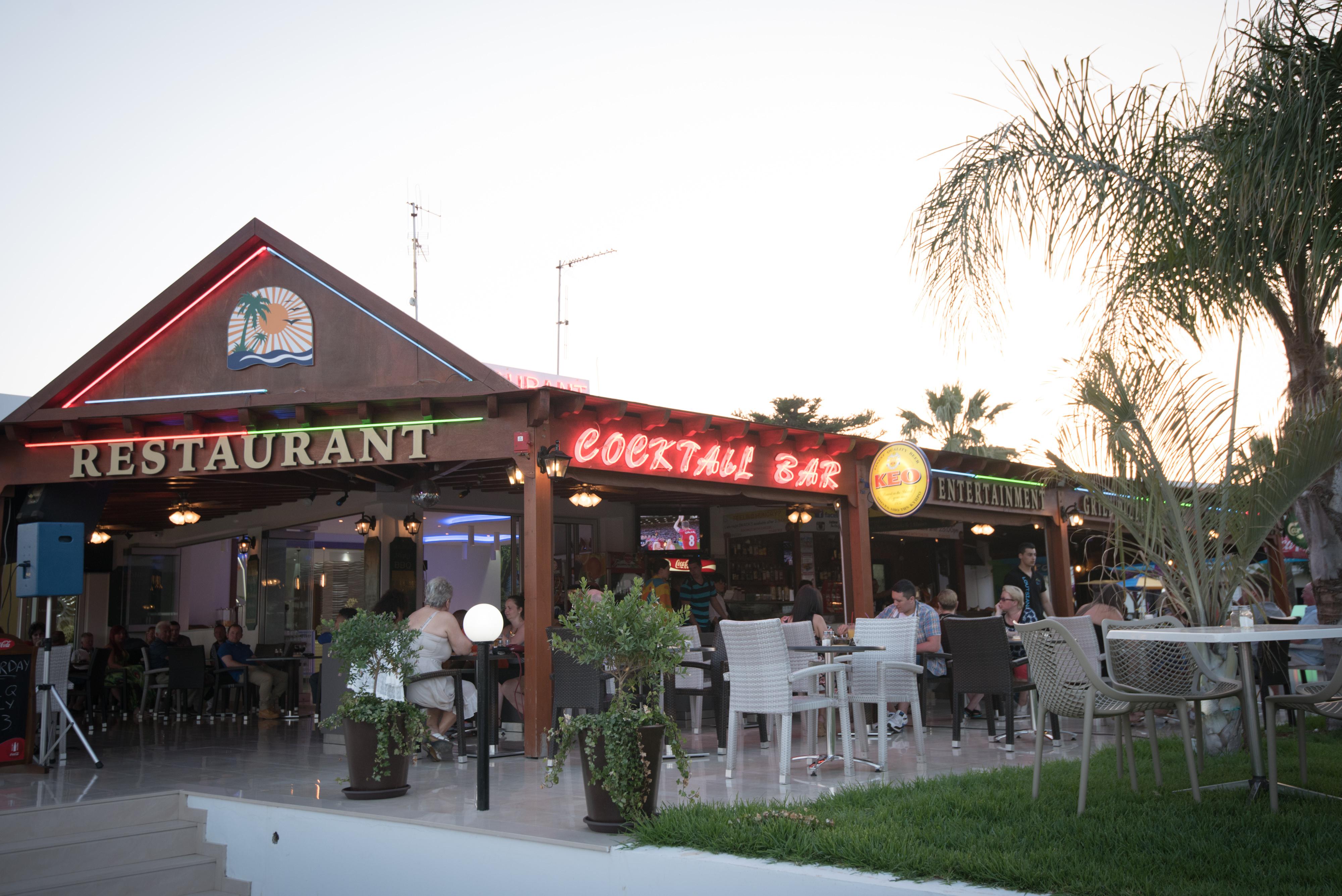 Loutsiana Deluxe Apts Ayia Napa Ngoại thất bức ảnh