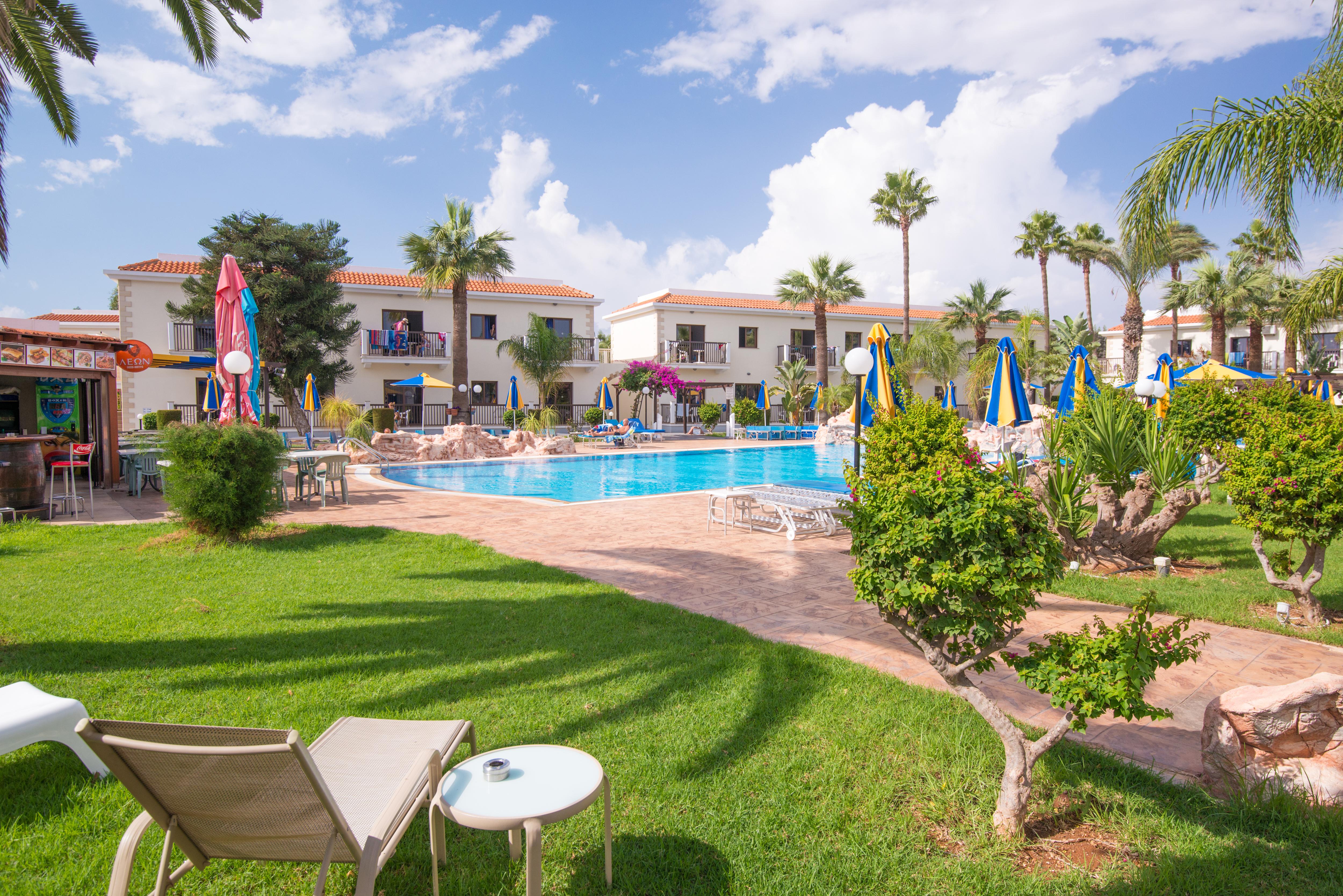 Loutsiana Deluxe Apts Ayia Napa Ngoại thất bức ảnh