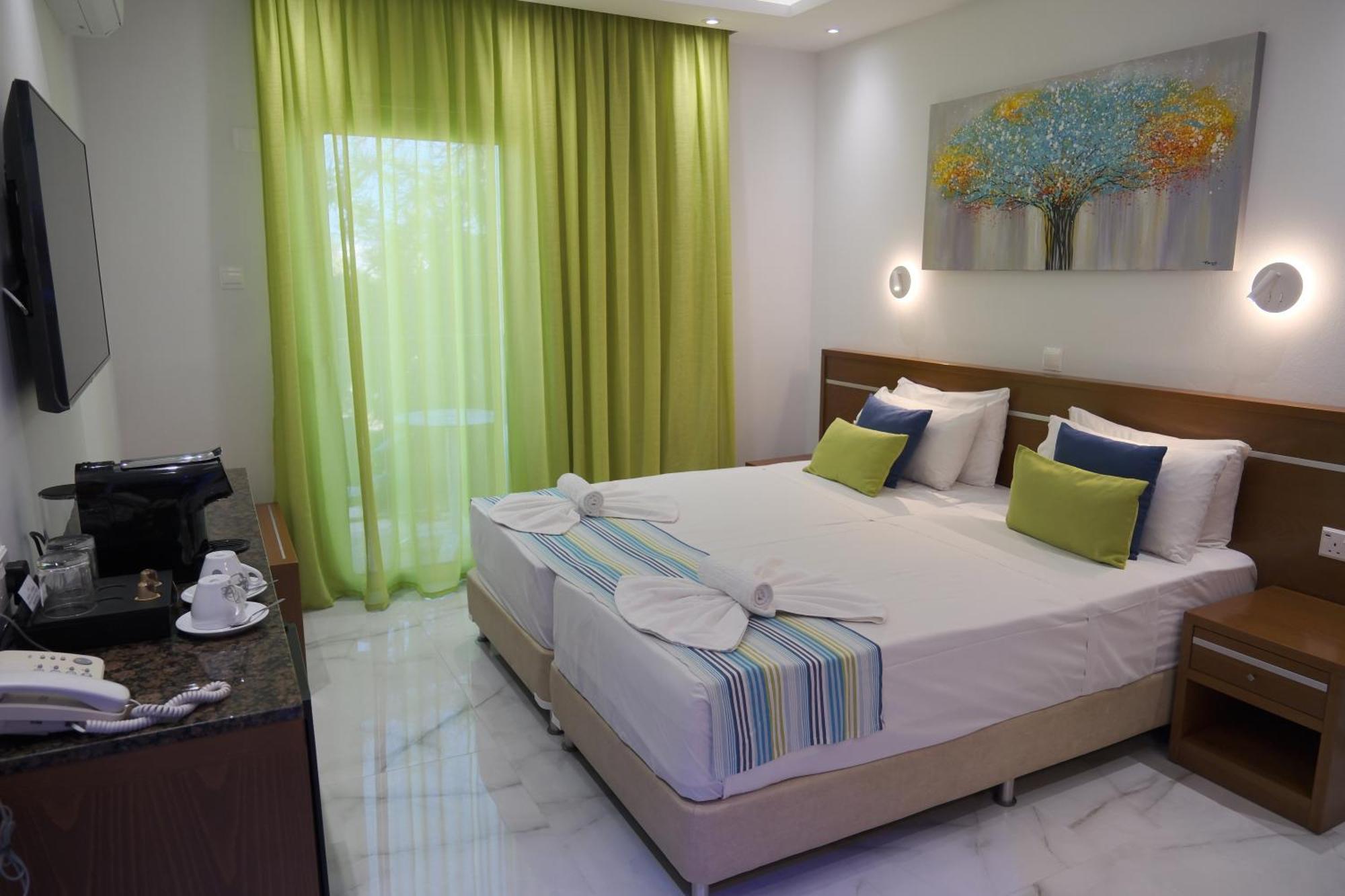 Loutsiana Deluxe Apts Ayia Napa Ngoại thất bức ảnh