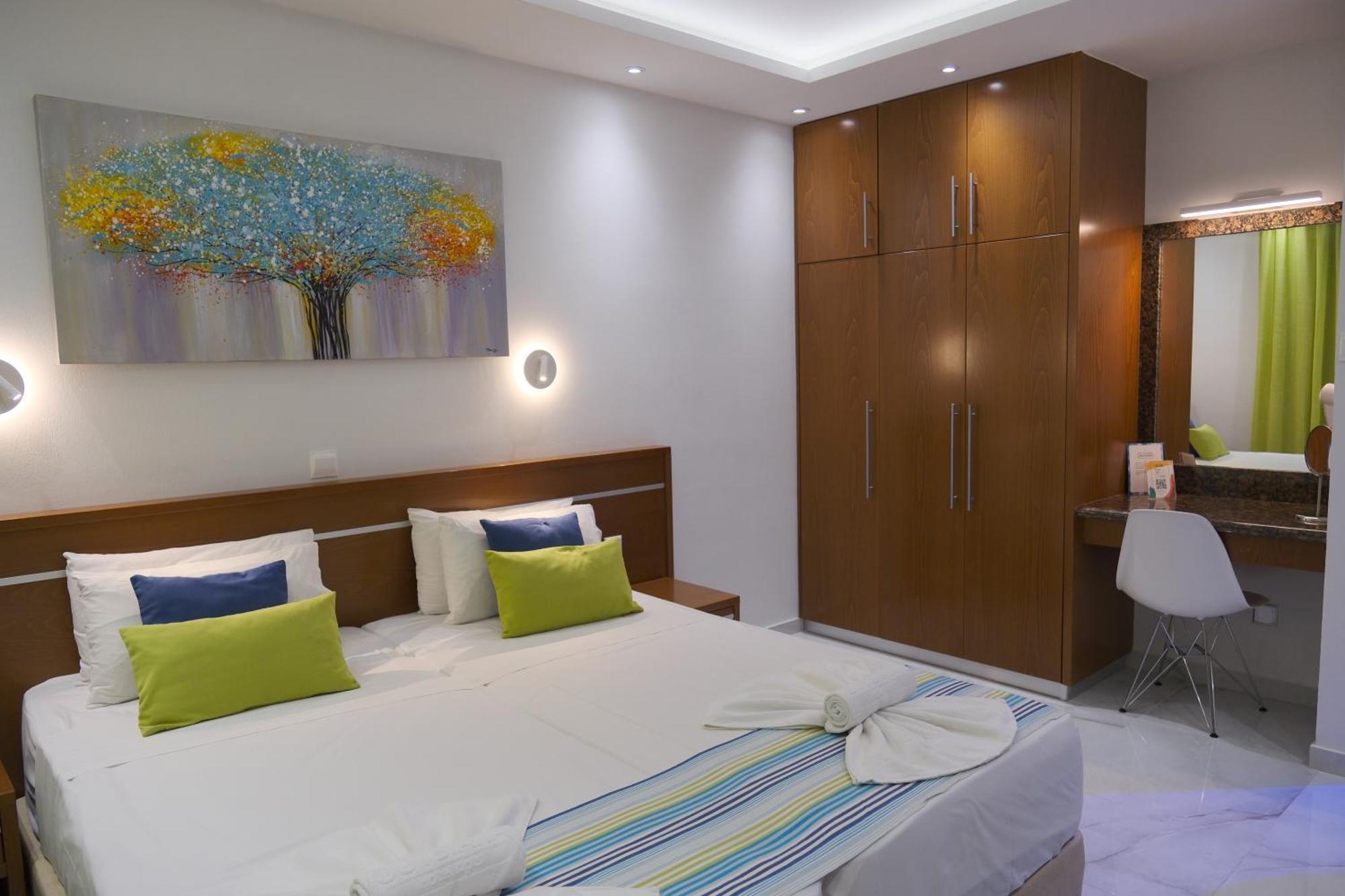 Loutsiana Deluxe Apts Ayia Napa Phòng bức ảnh