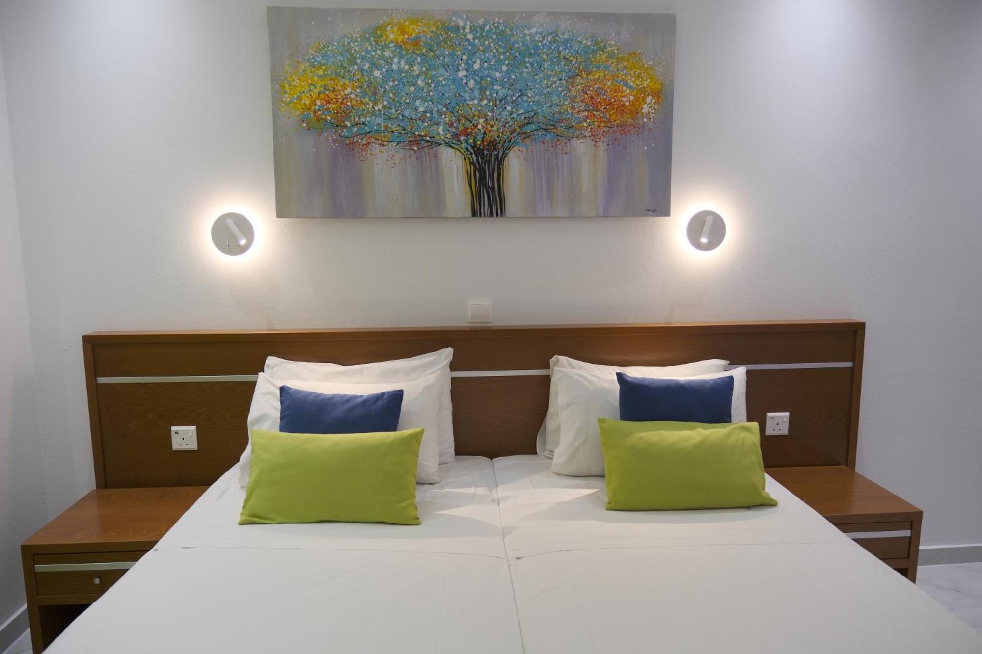 Loutsiana Deluxe Apts Ayia Napa Phòng bức ảnh