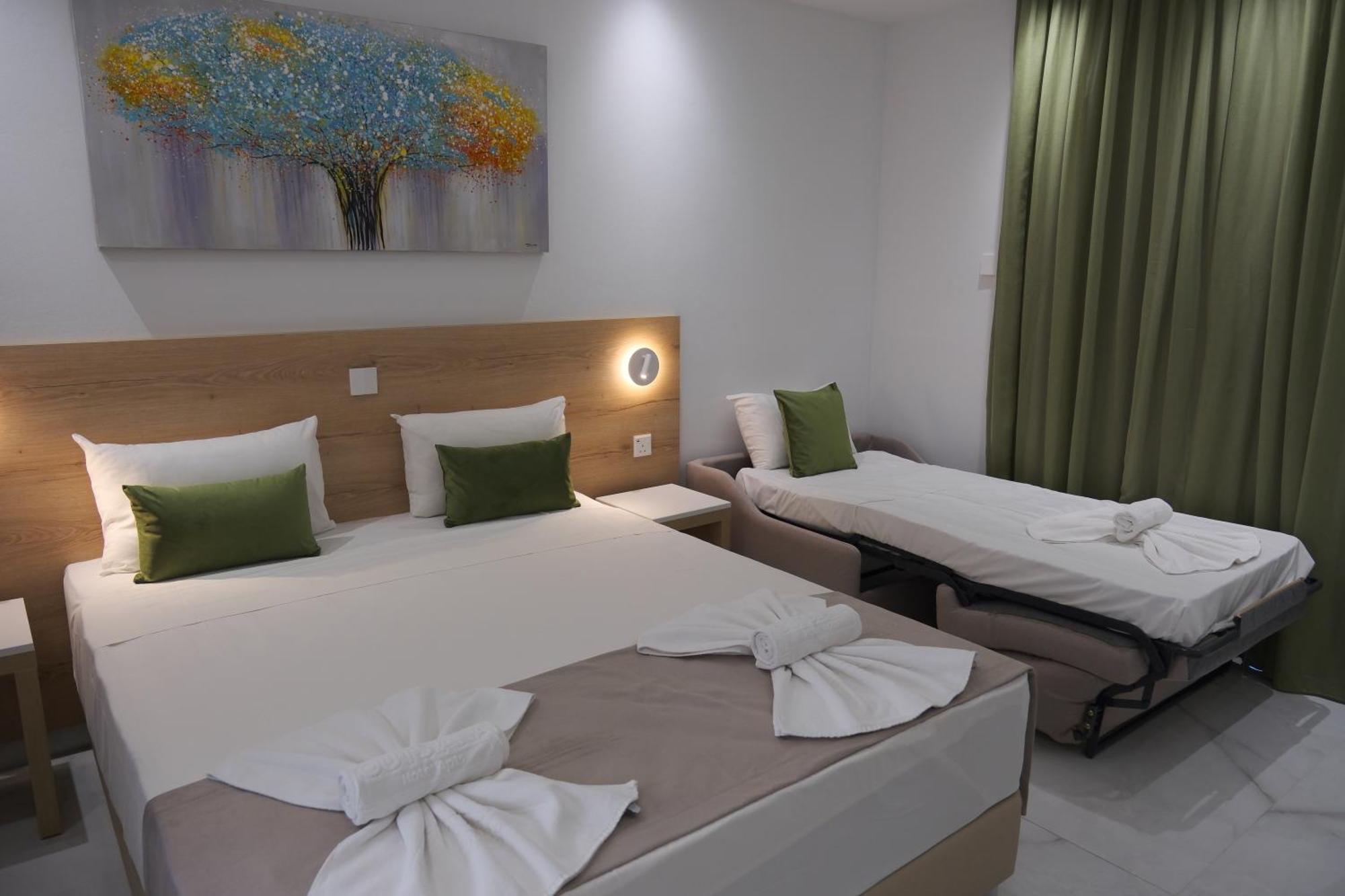 Loutsiana Deluxe Apts Ayia Napa Phòng bức ảnh
