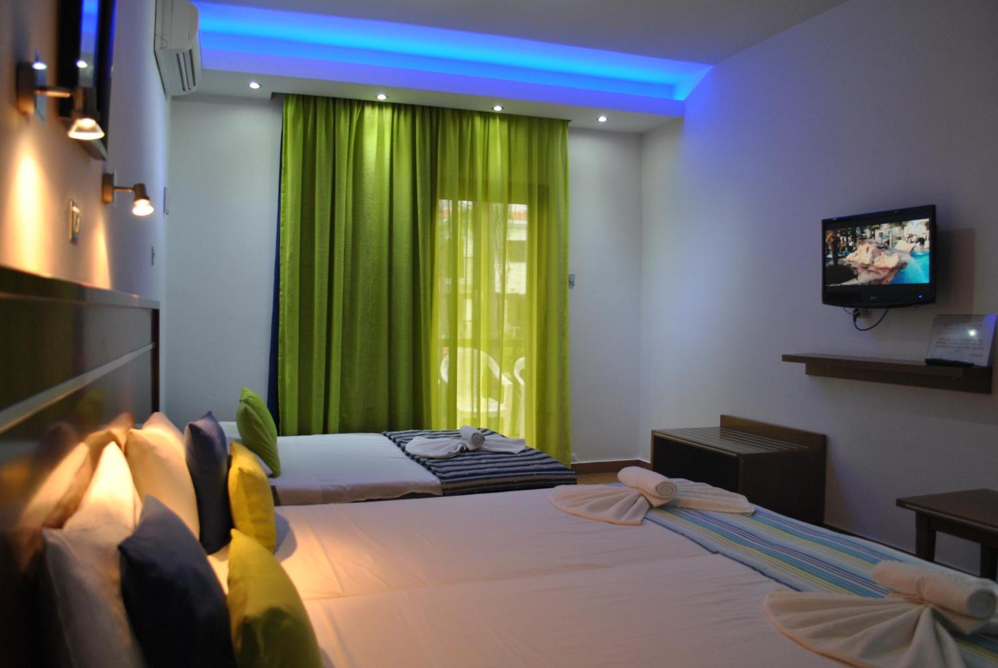 Loutsiana Deluxe Apts Ayia Napa Ngoại thất bức ảnh