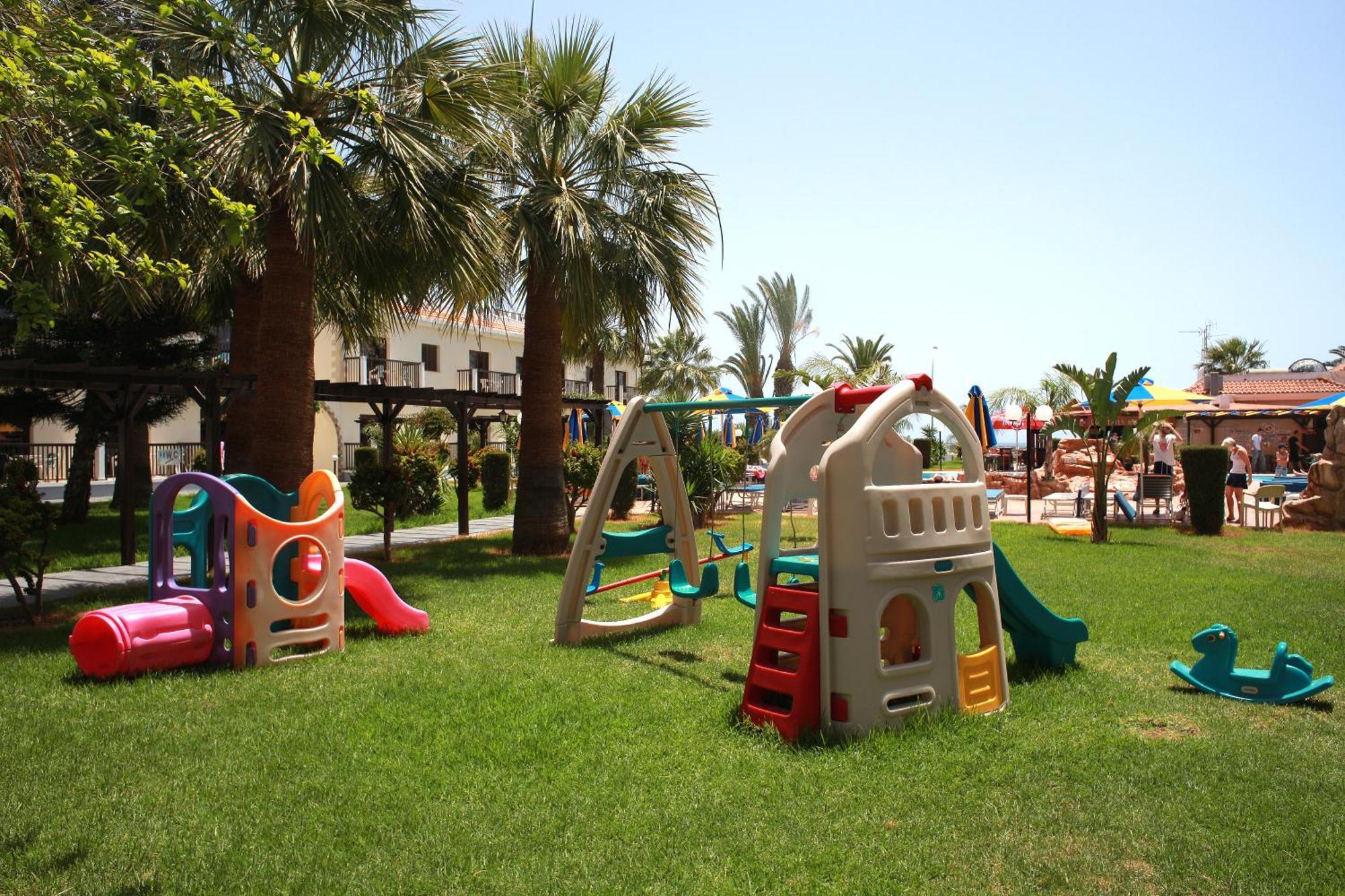 Loutsiana Deluxe Apts Ayia Napa Ngoại thất bức ảnh
