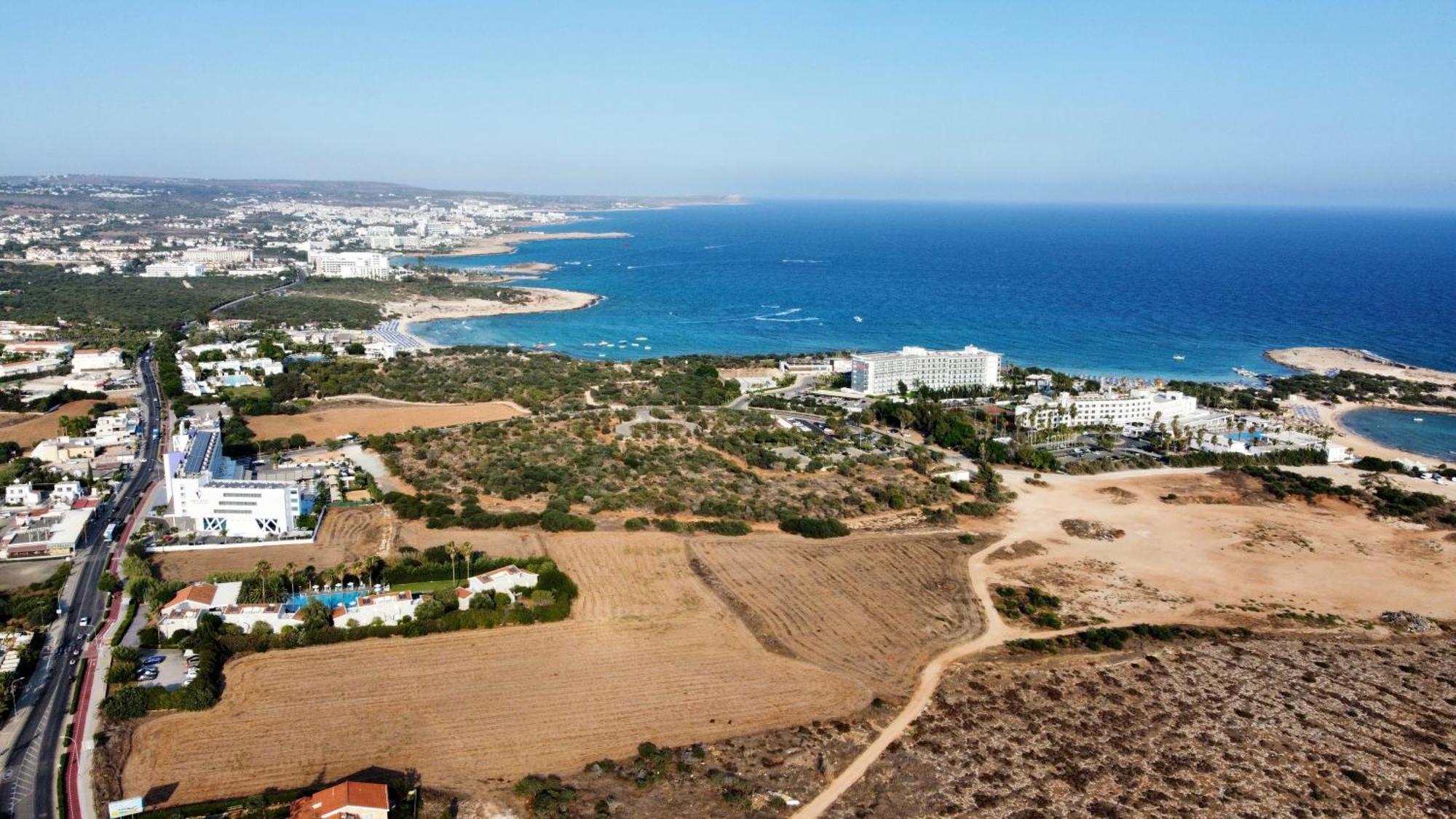 Loutsiana Deluxe Apts Ayia Napa Ngoại thất bức ảnh