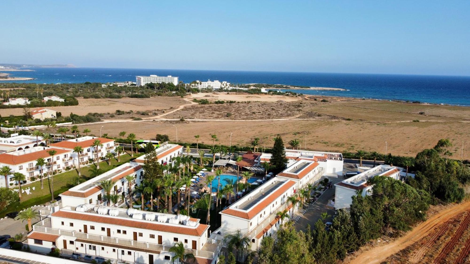 Loutsiana Deluxe Apts Ayia Napa Ngoại thất bức ảnh