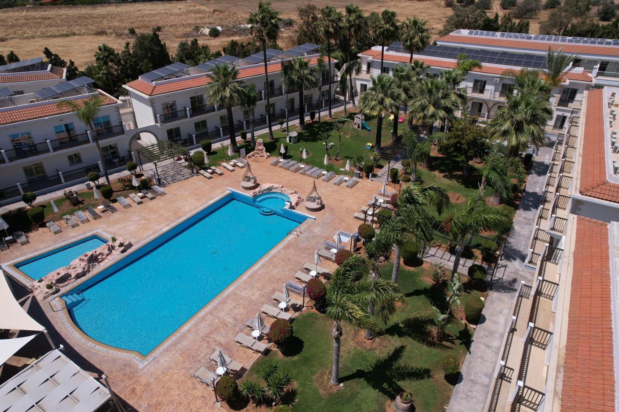 Loutsiana Deluxe Apts Ayia Napa Ngoại thất bức ảnh
