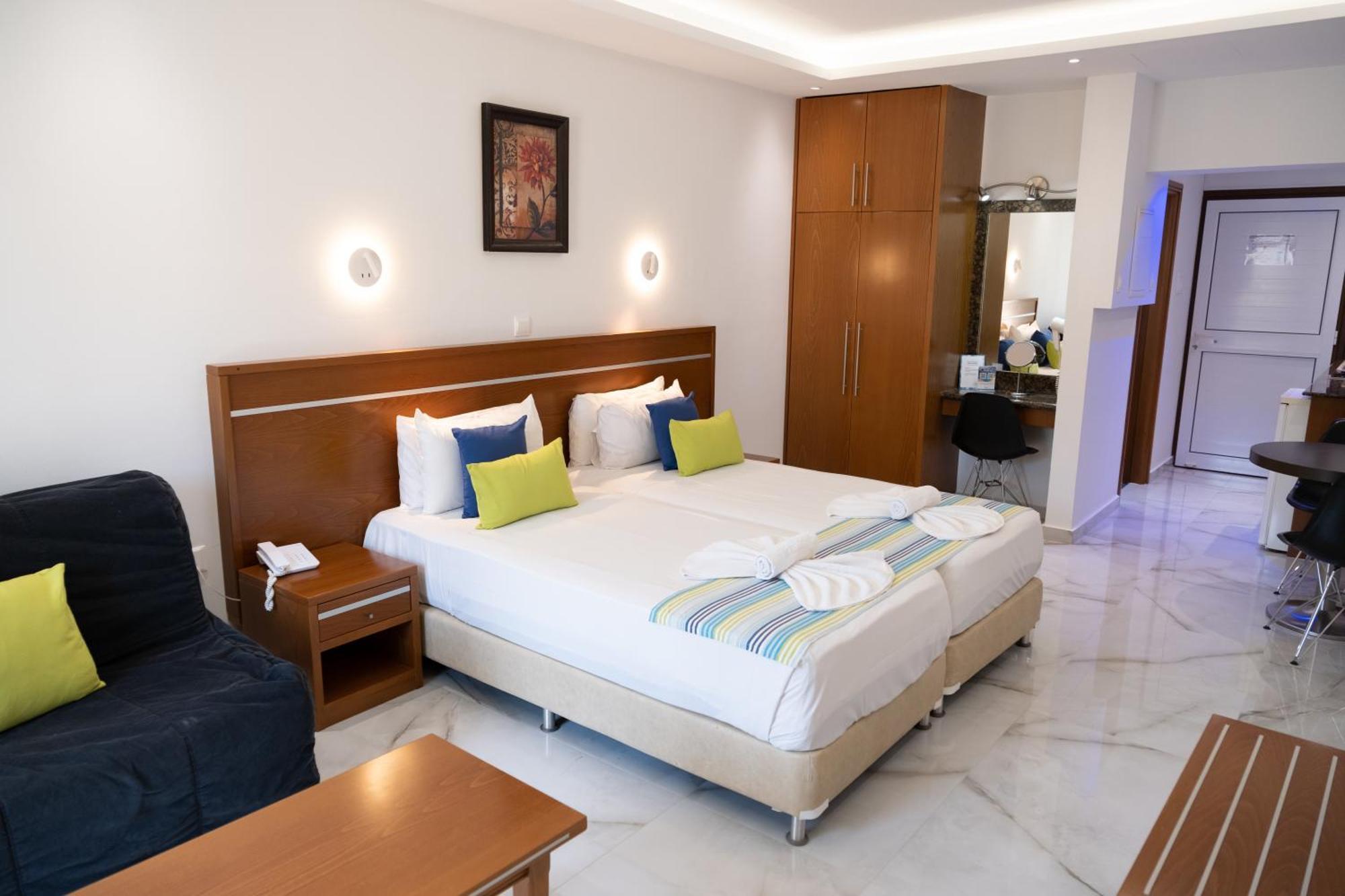 Loutsiana Deluxe Apts Ayia Napa Phòng bức ảnh