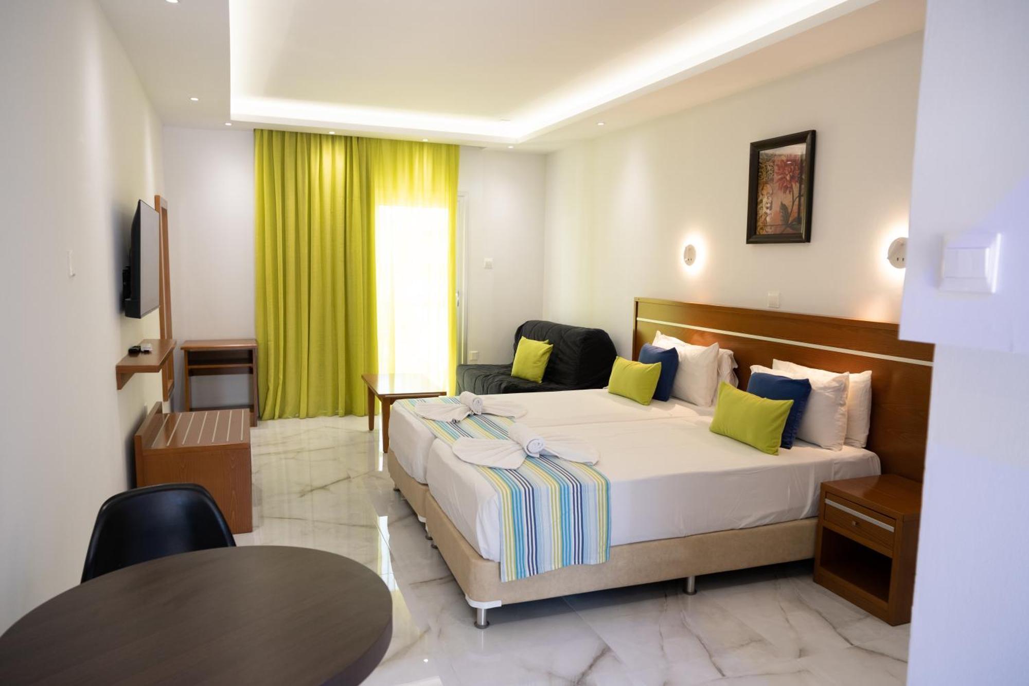 Loutsiana Deluxe Apts Ayia Napa Ngoại thất bức ảnh